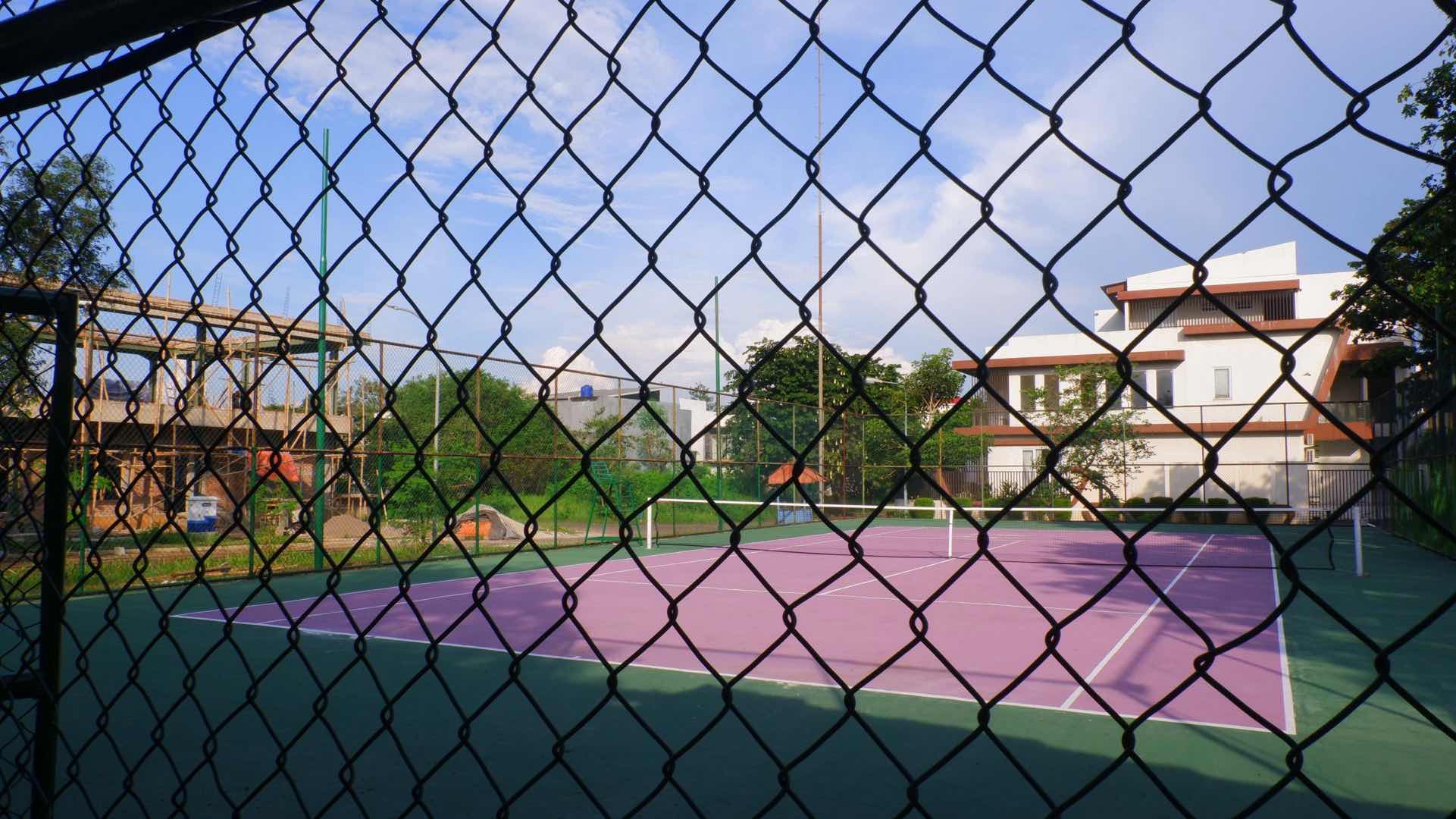 RR Tennis Court photo 2